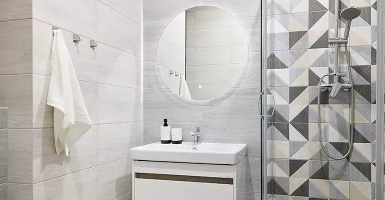 Small Master Bathroom Remodel in East Farmingdale